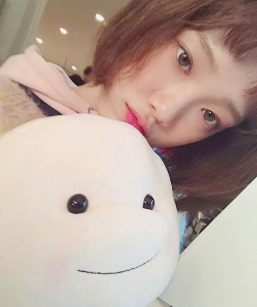 韩国美女明星李圣经私照合集满满的少女感图片 12