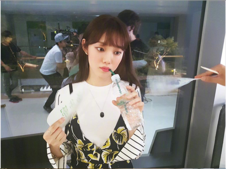 韩国美女明星李圣经私照合集满满的少女感图片 29