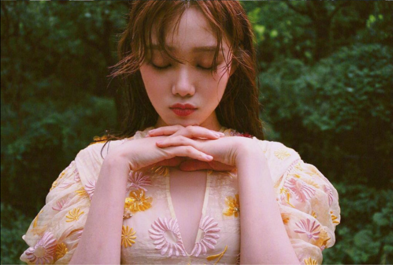 韩国美女明星李圣经私照合集满满的少女感图片 35