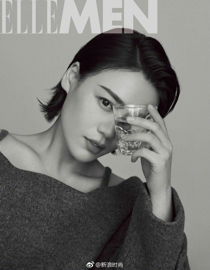 大眼美女明星马思纯登上男刊ELLEMEN封面诠释黑白 6