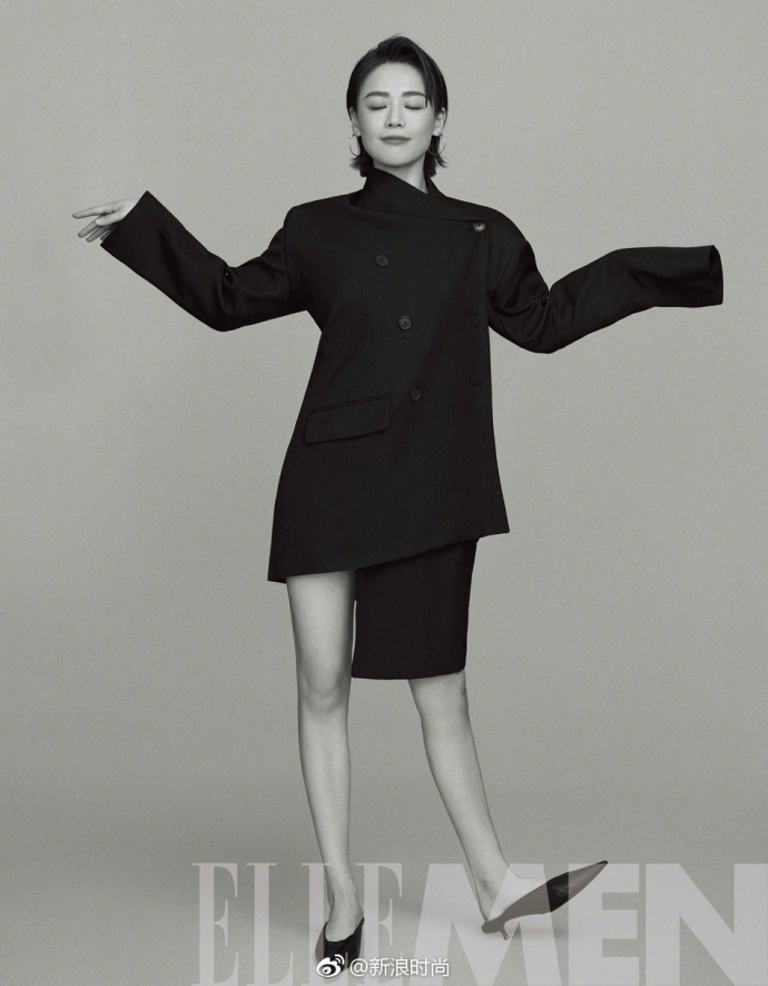 大眼美女明星马思纯登上男刊ELLEMEN封面诠释黑白 9