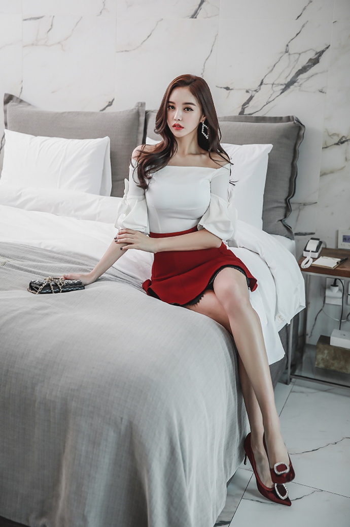 清纯美女红色短裙清纯图片 5