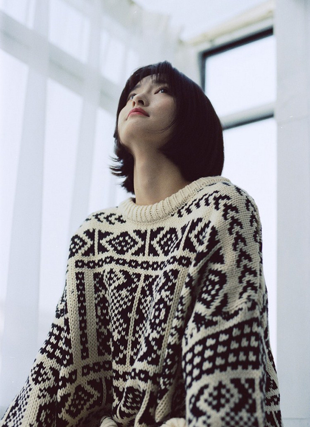 清纯短发女生文艺私房写真 3