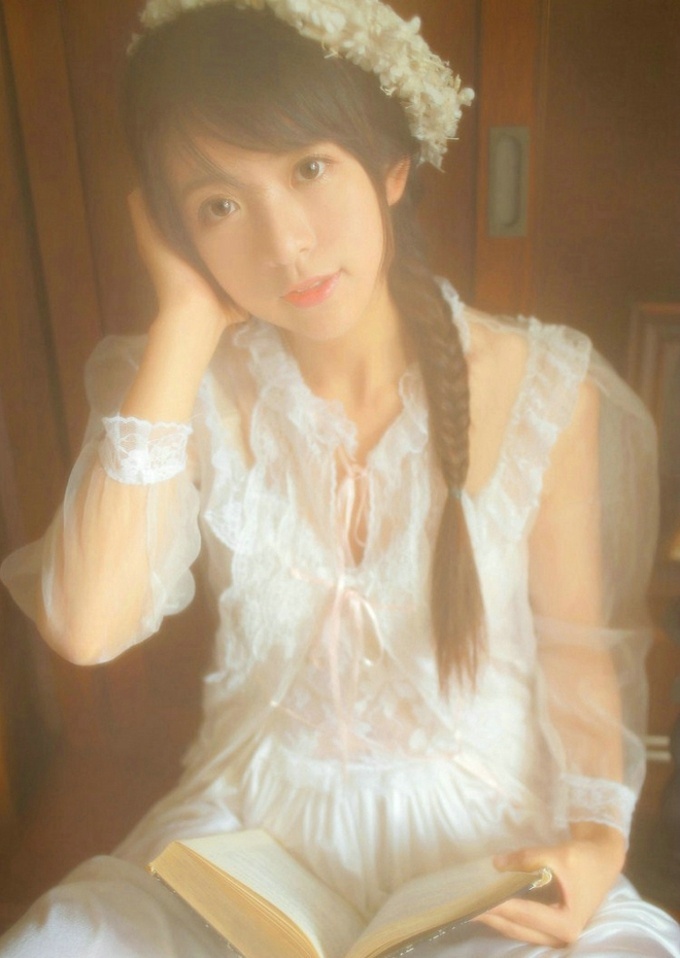 清纯美女大眼麻花辫清纯写真 5