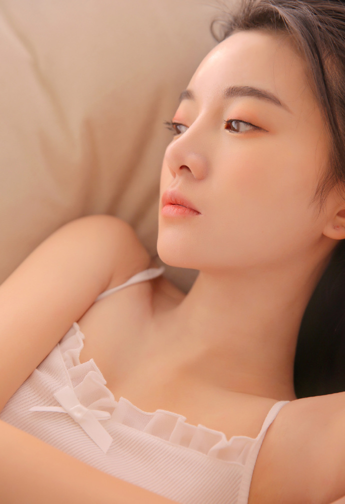 风情尤物美女酥胸长腿诱惑日本和服性感写真 ​ 5