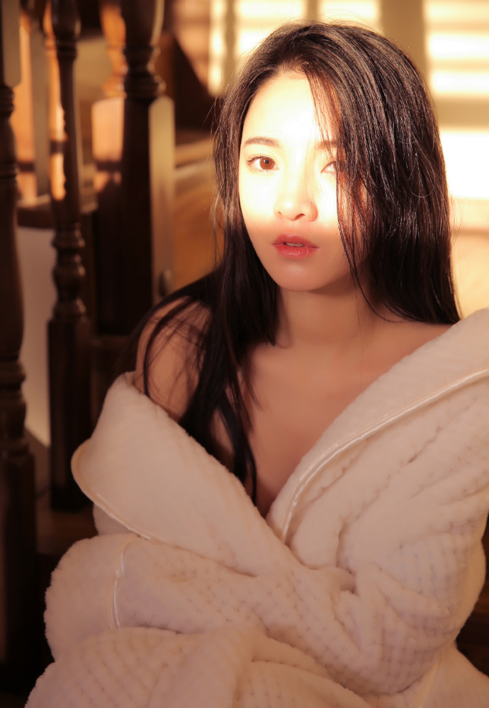 风情尤物美女酥胸长腿诱惑日本和服性感写真 ​ 7