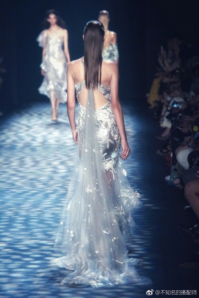 欧美时尚Marchesa Spring 2017 RTW梦幻仙裙图片 2