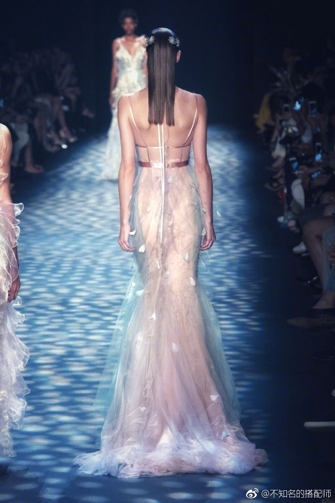 欧美时尚Marchesa Spring 2017 RTW梦幻仙裙图片 4