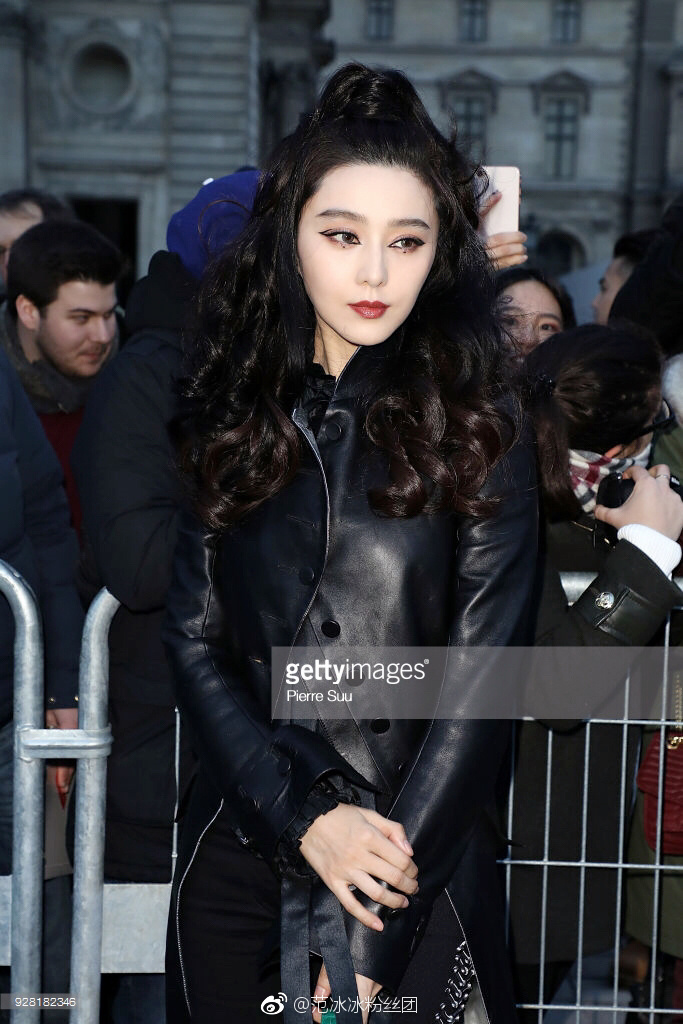 青岛美女明星范冰冰巴黎时装周摩登范儿看路易 2