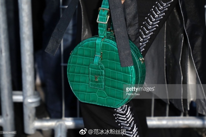 青岛美女明星范冰冰巴黎时装周摩登范儿看路易 4