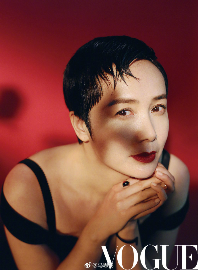大眼美女明星蒋雯丽精致写真图片 2