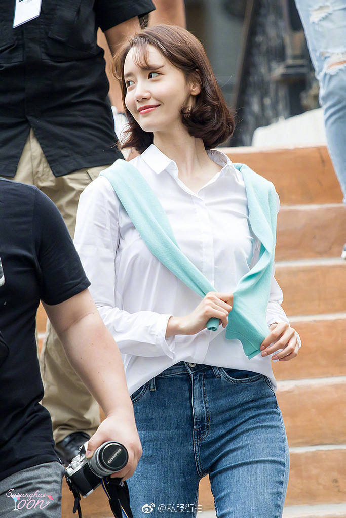 韩国美女明星林允儿泰国广告拍摄路透饭拍 4