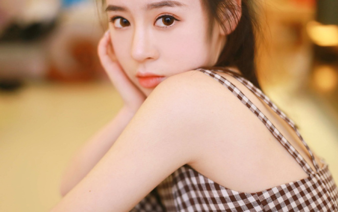 清纯美女格子连衣裙唯美写真如此美丽 2
