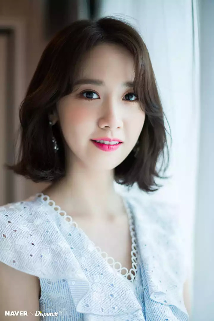 韩国美女明星林允儿白色连衣裙唯美写真 8