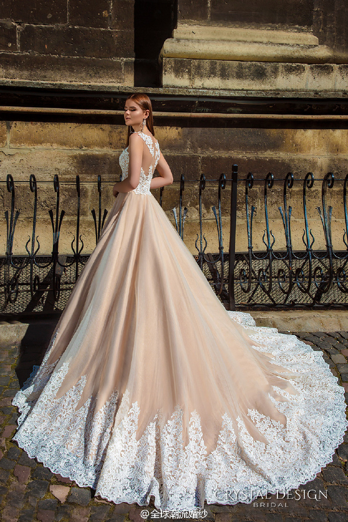 乌克兰婚纱工作室Crystal Design's 2016 Collection婚纱图 8