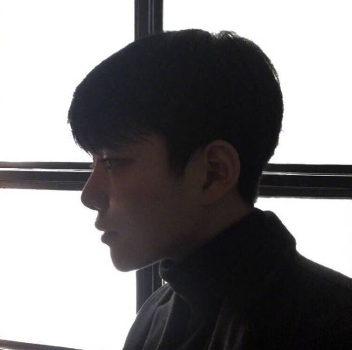 好看的男生自拍头像集_小哥哥们用起来 8