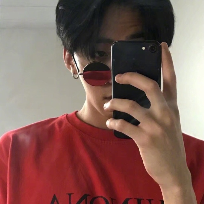 好看的男生自拍头像集_小哥哥们用起来 9