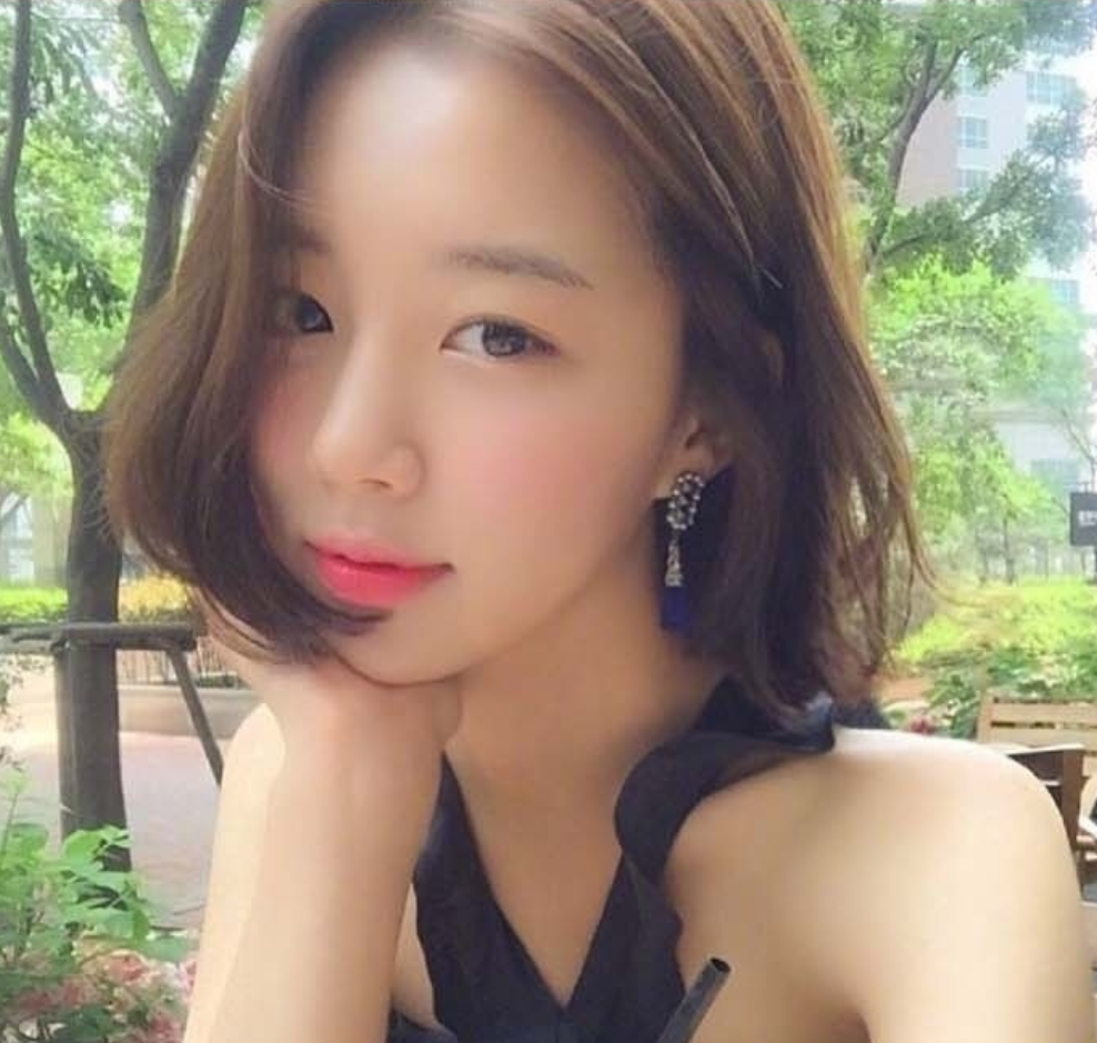 精致小女人穿搭示范look 11