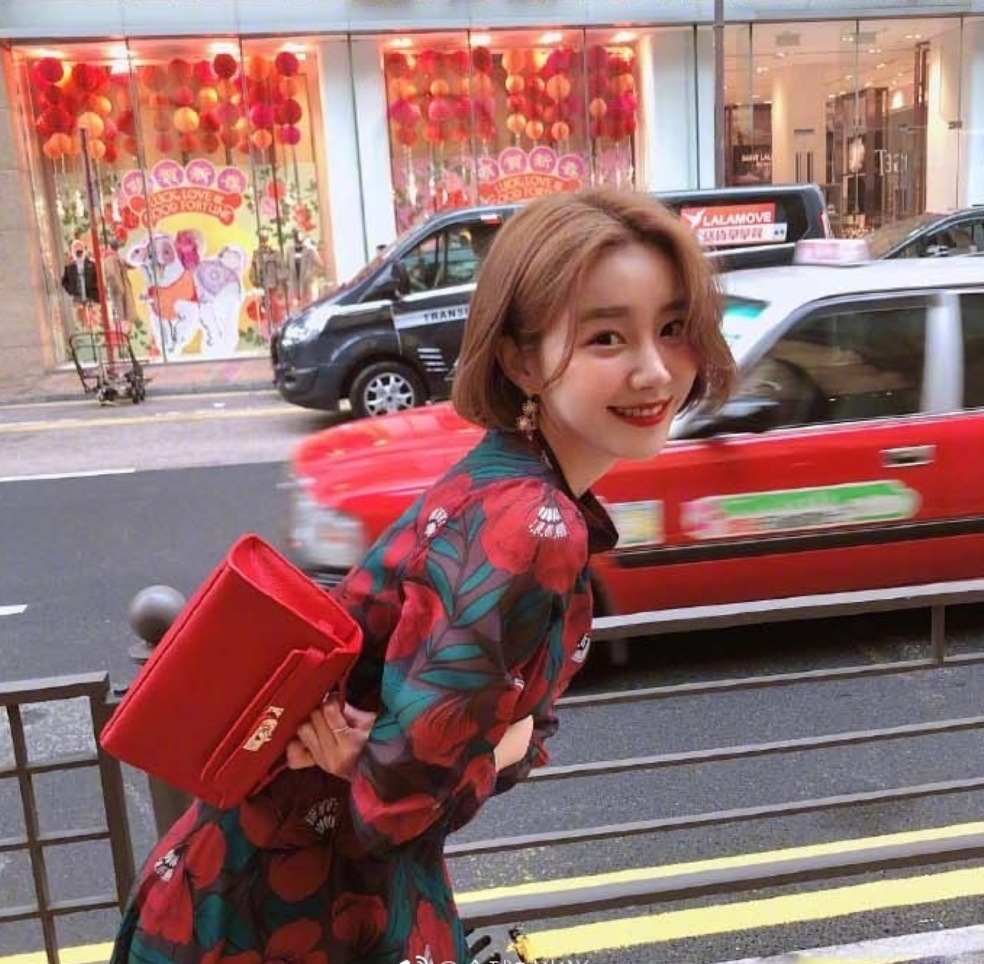 精致小女人穿搭示范look 18