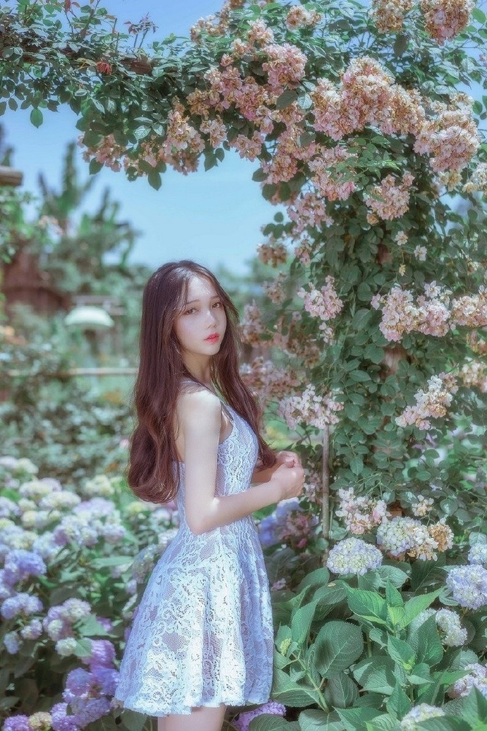 清纯美女花海女神范清纯图片 5