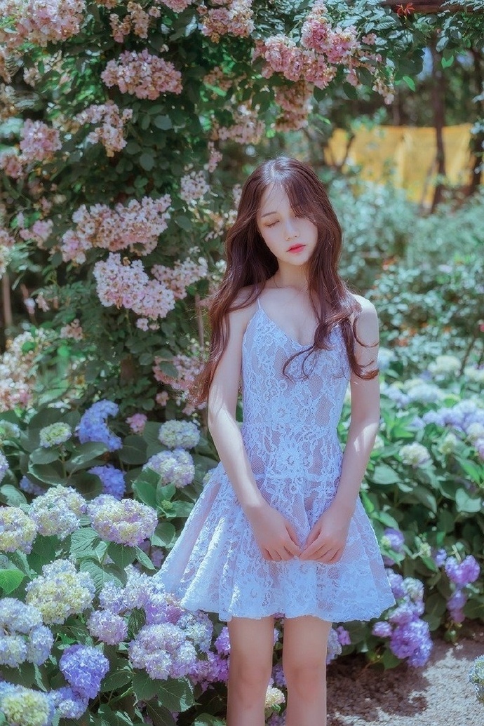 清纯美女花海女神范清纯图片 6