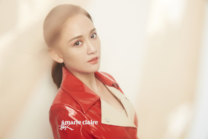 台湾美女明星陈乔恩嘉人杂志时尚封面大片 5