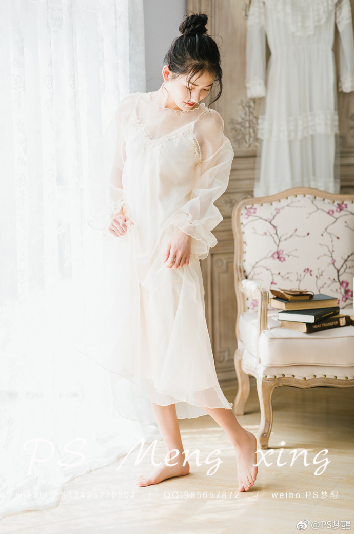 清纯美女白色纱裙轻盈又柔美唯美写真 3