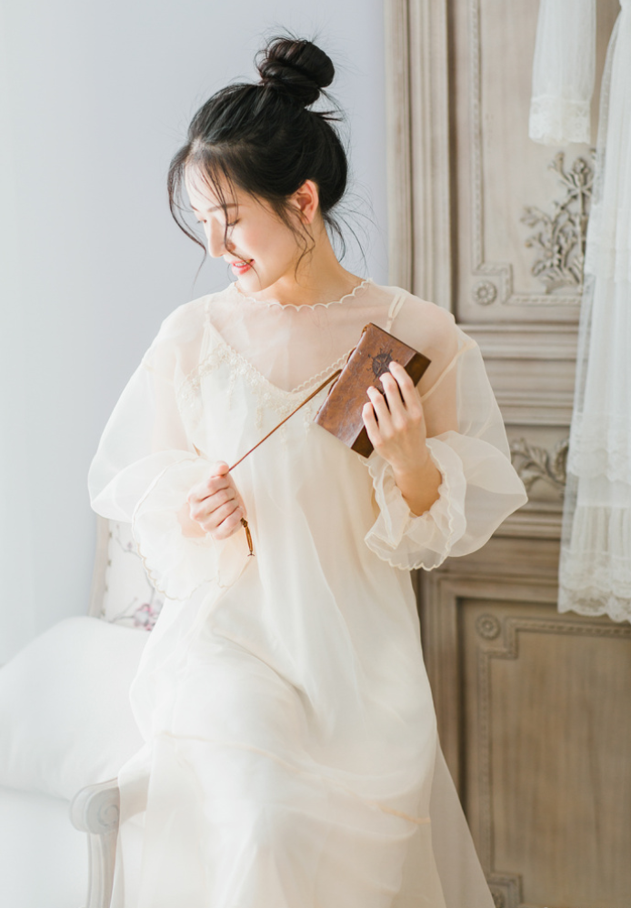 清纯美女白色纱裙轻盈又柔美唯美写真 9