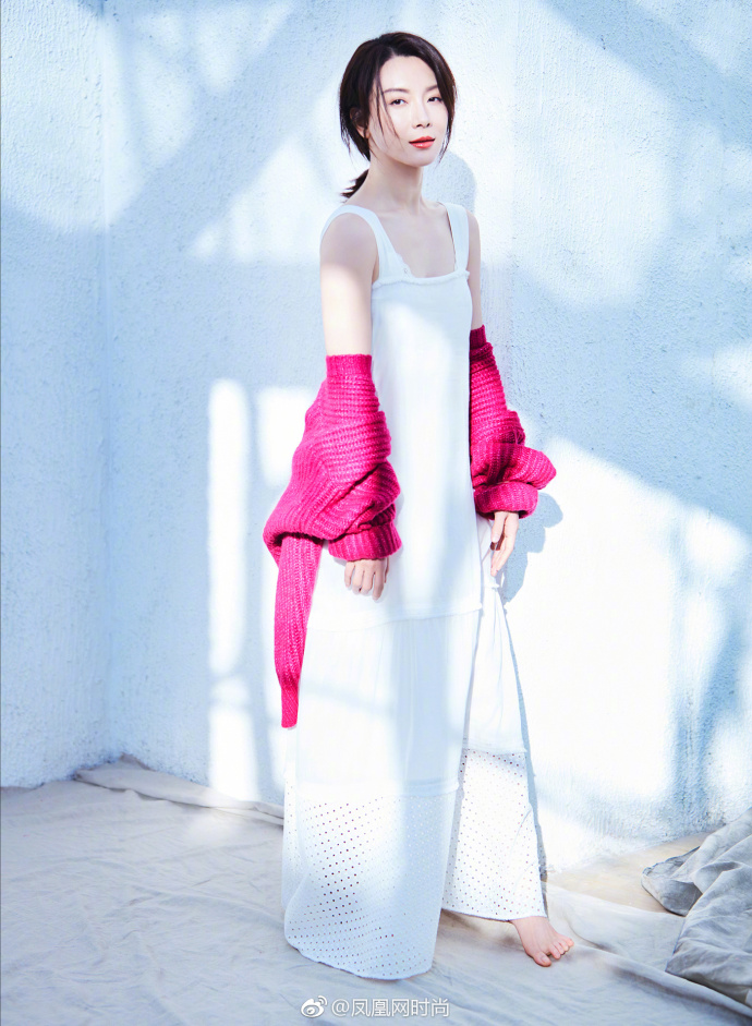 知性美女明星陈数早春混搭风尚时尚写真 3