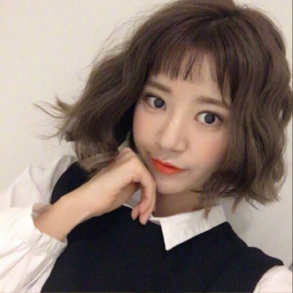 短发美女自拍照短发发型造型参考