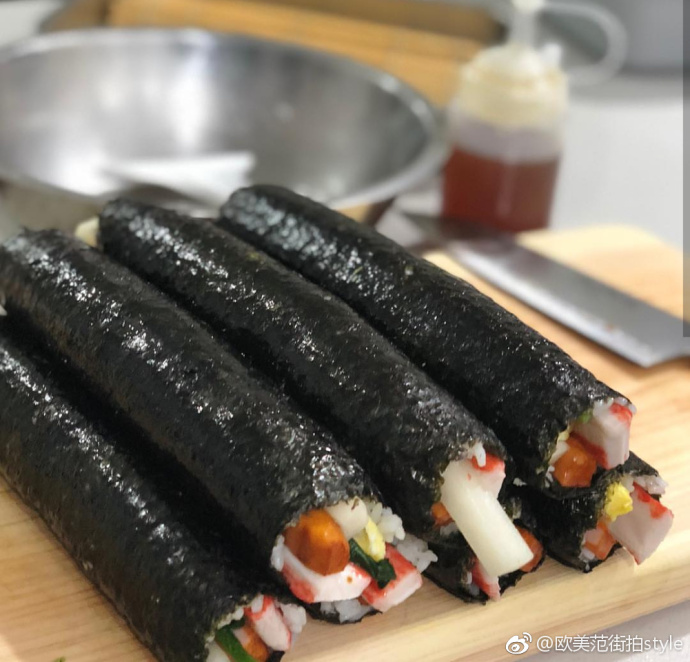 想吃韩式紫菜包卷了_韩国菜寿司图片 9