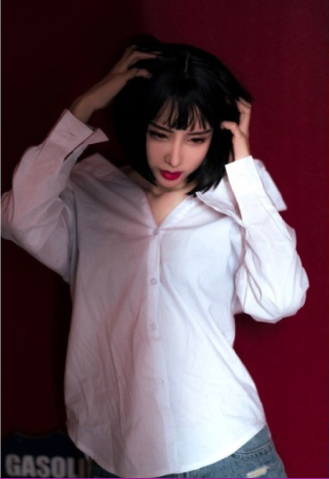 性感美女模特AAAyu啦啦白衬衫搭配大红唇诱惑福利 4