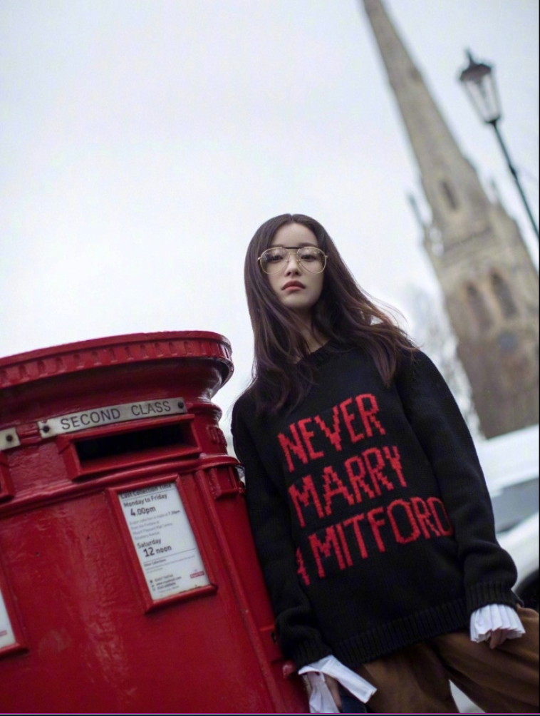 大眼美女明星倪妮&times;GUCCI教科书式的街拍舒服却不 10