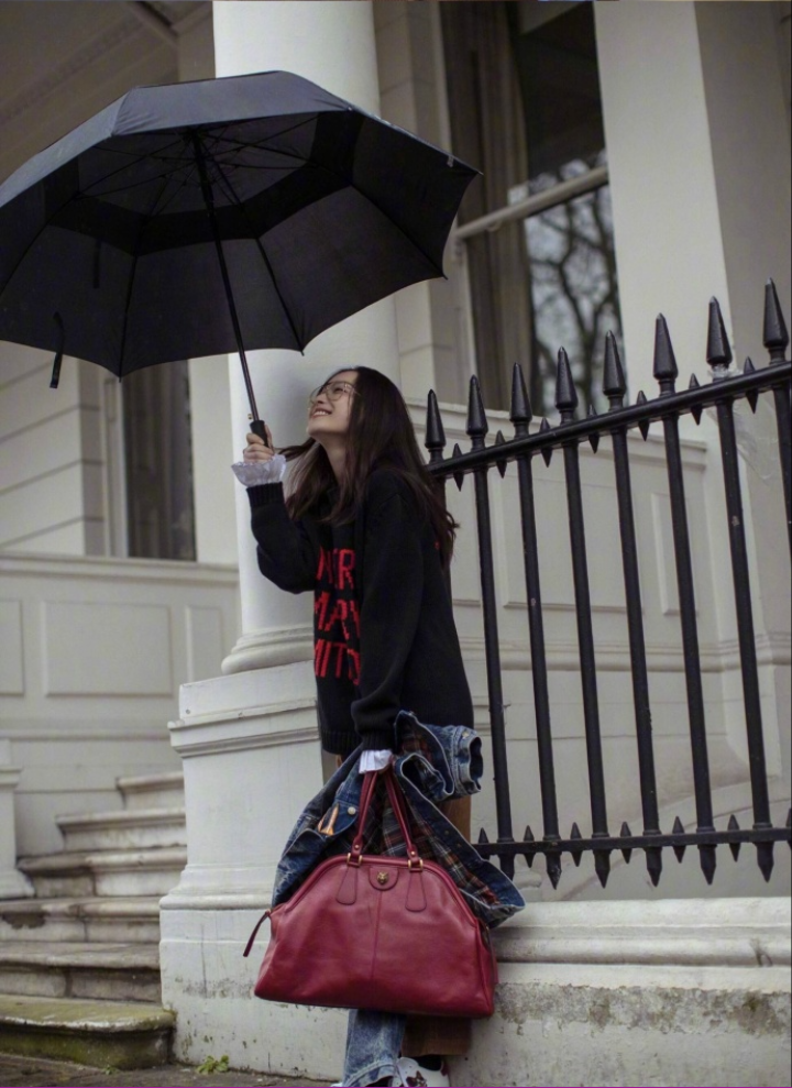 大眼美女明星倪妮&times;GUCCI教科书式的街拍舒服却不 16