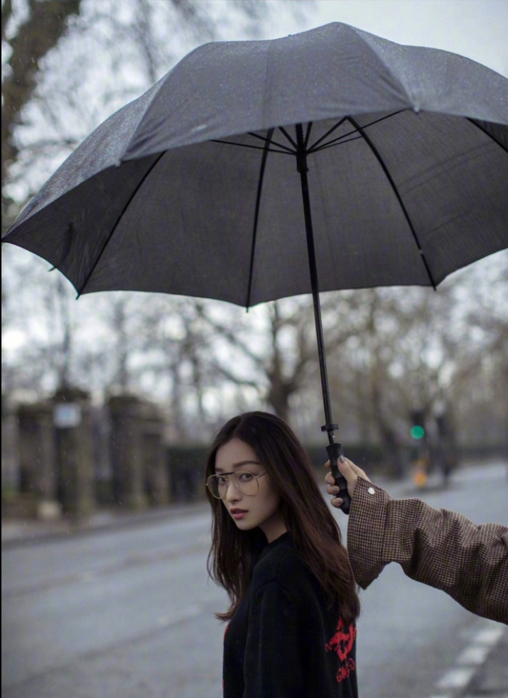 大眼美女明星倪妮&times;GUCCI教科书式的街拍舒服却不 18