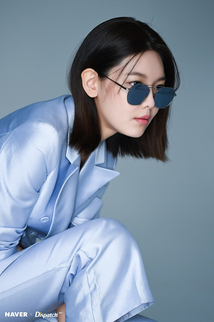 韩国女团少女时代成员秀英帅气图片 2