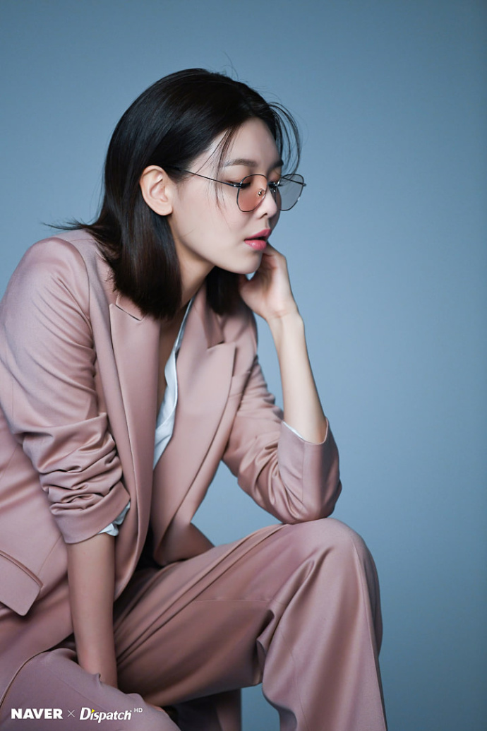 韩国女团少女时代成员秀英帅气图片 4