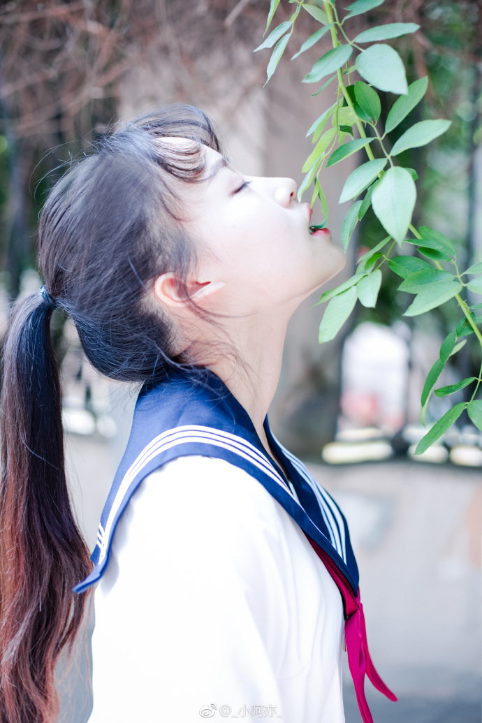 清纯学生妹清澈的眼光在微凉的春风唯美写真 6