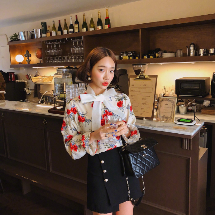 小短发清纯女生的青春花样搭配look 8
