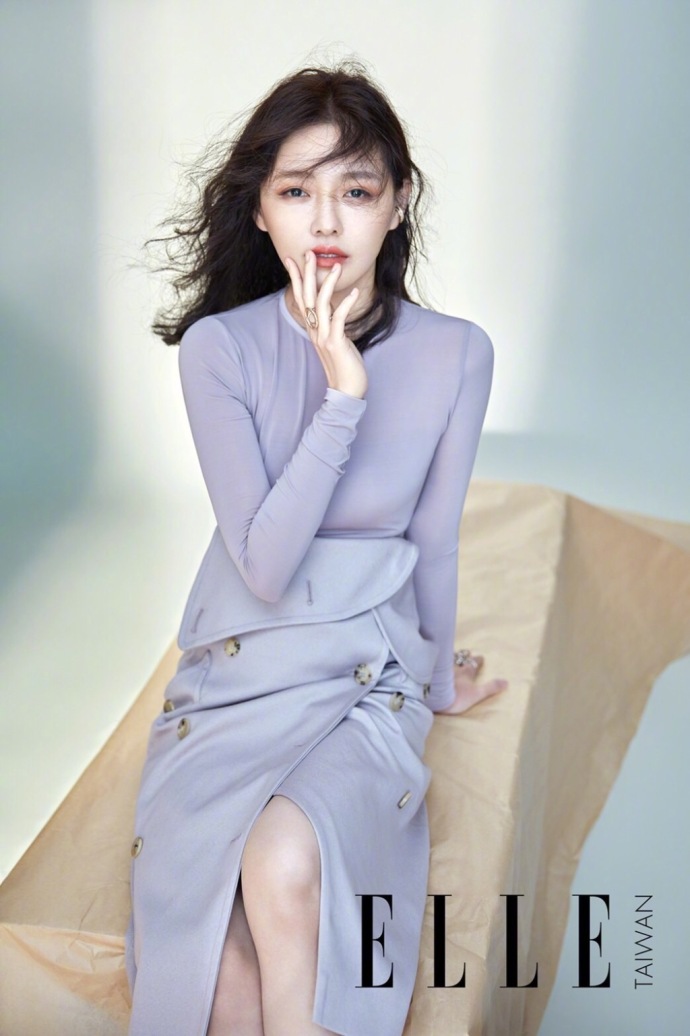 台湾美女明星徐熙媛大S产后登杂志封面时尚大片 8