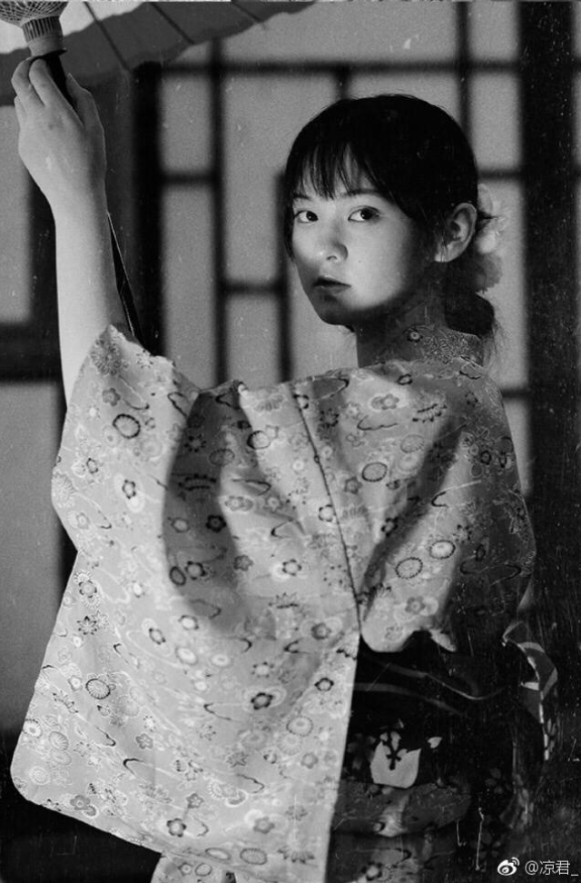 可爱美女日系和服唯美写真 7