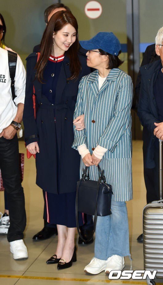 韩国美女明星女团少女时代成员徐玄仁川机场时 6