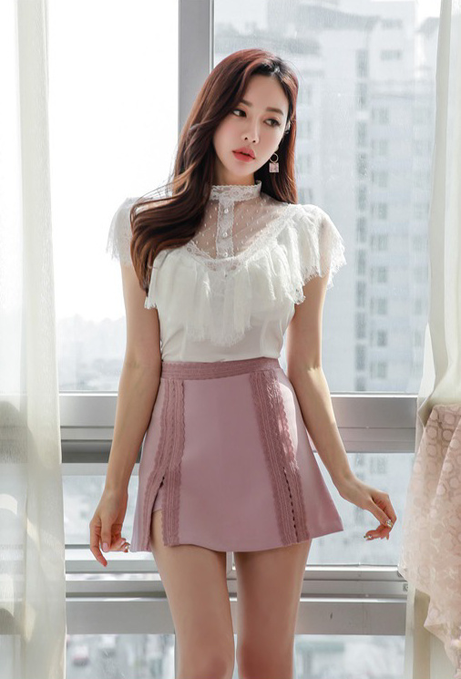 网络美女模特粉色小短裙唯美写真