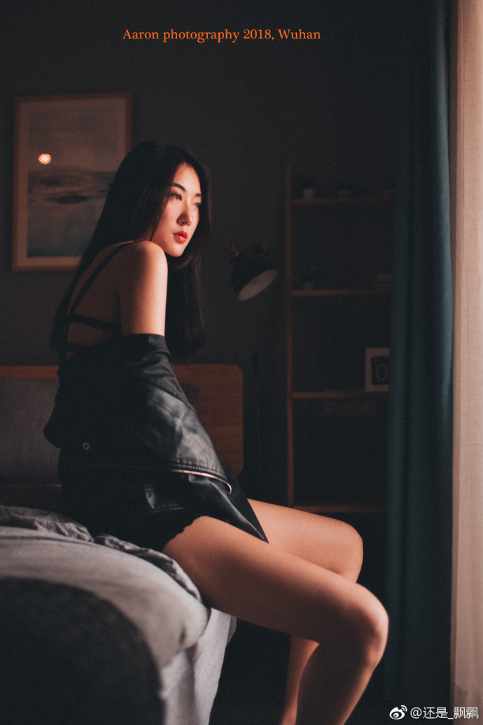 性感美女模特-柚什么黑暗风性感写真
