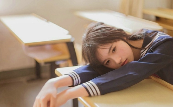 长发清纯美女学生妹装清纯图片 4