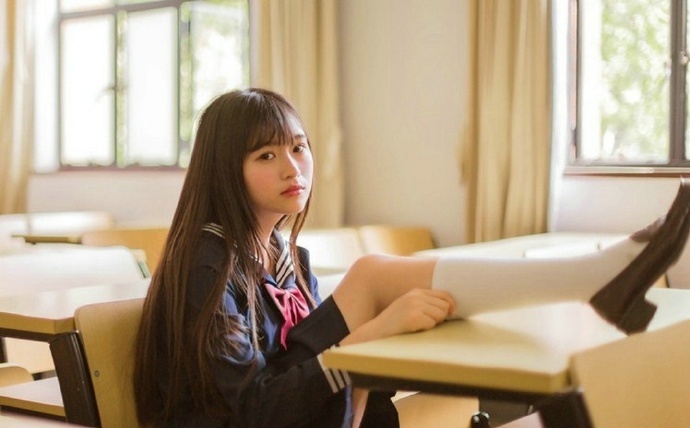 长发清纯美女学生妹装清纯图片 6