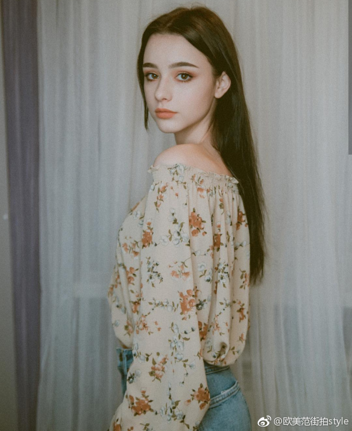 欧美美女18岁的俄罗斯博主taaarannn美颜图片 6
