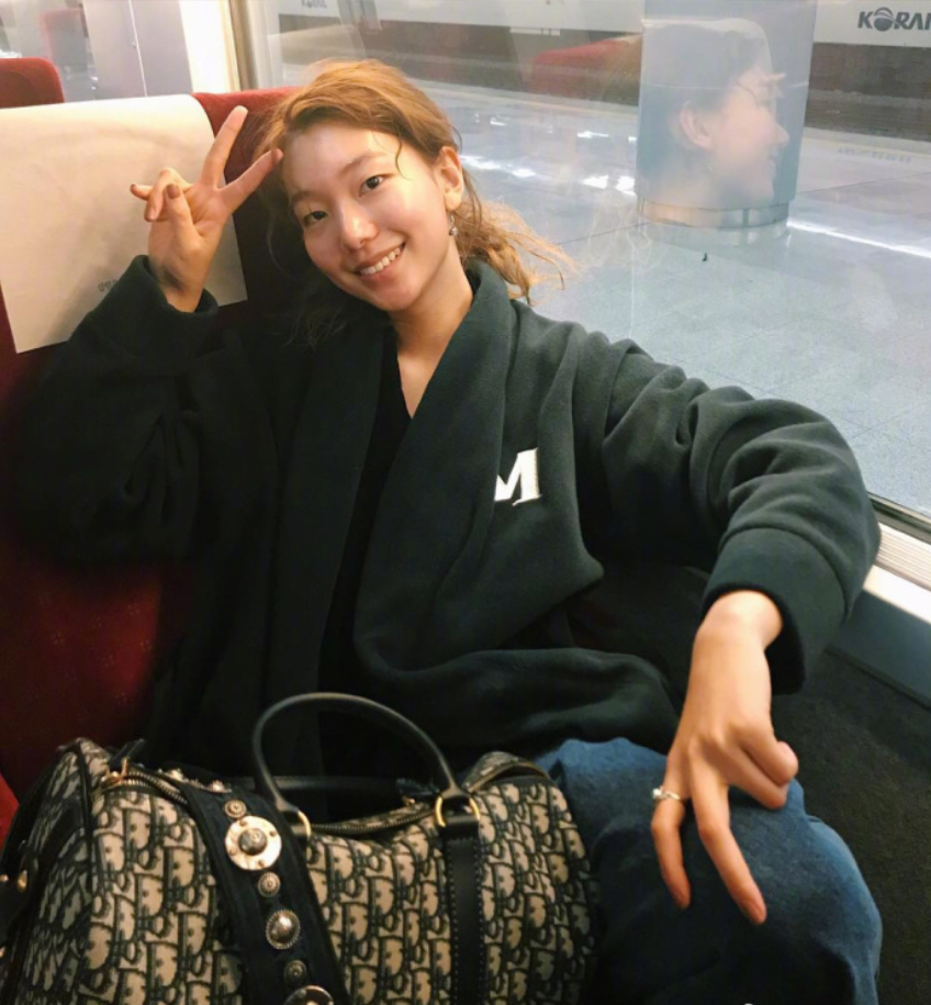 韩国美女模特李圣经私服穿搭图片 10