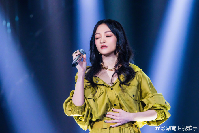 台湾美女明星张韶涵发型图片 5