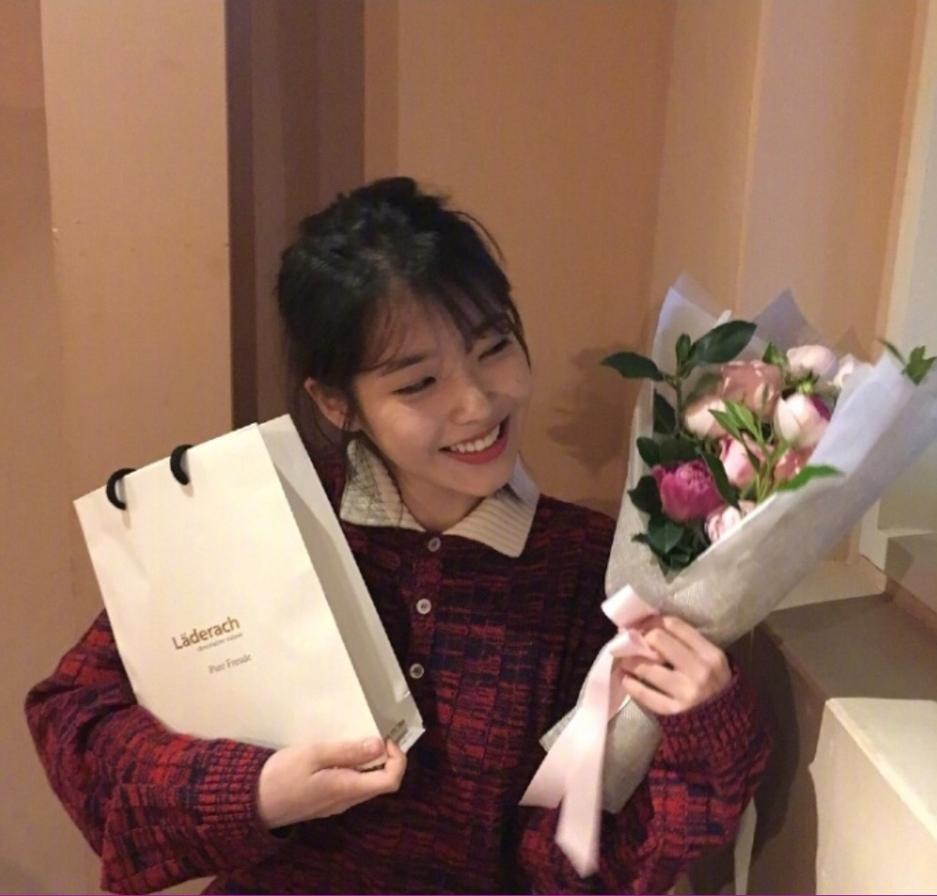 韩国美女明星IU李知恩最新ins日常私服图片 2